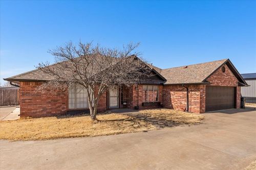1014 N Marion Ave, Hinton, OK, 73047-9172 | Card Image