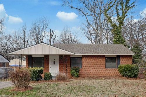 2202 Willow Rd, Greensboro, NC, 27406-4750 | Card Image