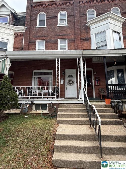 518 W Washington St, Allentown, PA, 18102-1733 | Card Image