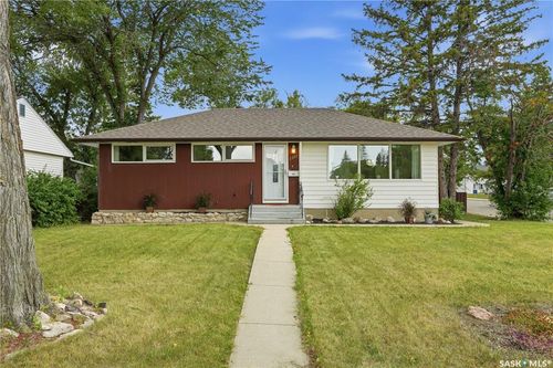2302 Hanover Ave, Saskatoon, SK, S7J1E6 | Card Image