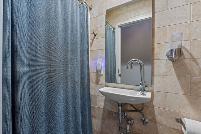 UNIT-319 - 2124 E 6 Th St, Condo with 1 bedrooms, 2 bathrooms and 1 parking in Austin TX | Image 16