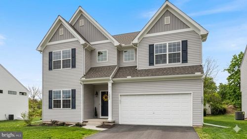 1083 Smyth Ln, Pennsburg, PA, 18073-2229 | Card Image