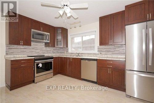 main-421 Woodcrest Avenue, Oshawa (McLaughlin), ON, L1J2T5 | Card Image