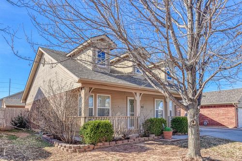 812 Humming Fish Dr, Norman, OK, 73069-7578 | Card Image