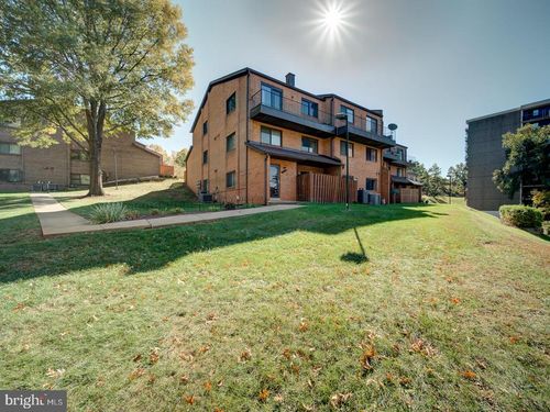 3459-3459 Summit Ct Ne, WASHINGTON, DC, 20018-1648 | Card Image