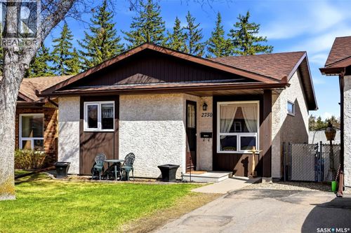 2750 Meadow Lane E, Regina, SK, S4V1L6 | Card Image