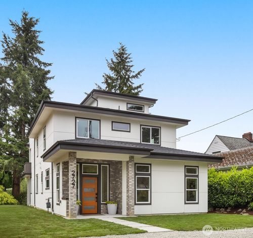 2727 50th Ave Sw, Seattle, WA, 98116-2915 | Card Image