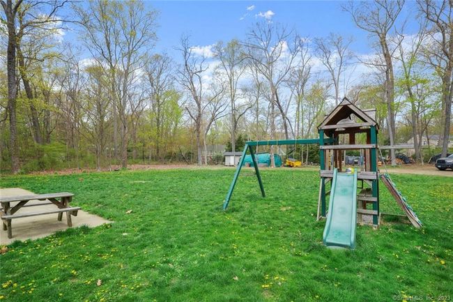 24 Appletree Ln, House other with 3 bedrooms, 3 bathrooms and null parking in Norwalk CT | Image 20