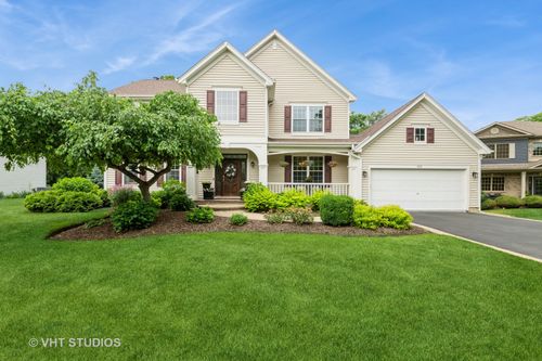 802 Autumn Hl, West Dundee, IL, 60118-3133 | Card Image