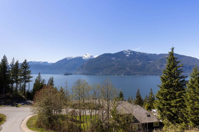 40 Salal Court, House other with 5 bedrooms, 5 bathrooms and 6 parking in Furry Creek BC | Image 33