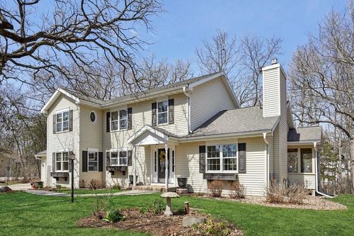 9416 Blackhawk Trail, Roxbury, WI, 53583 | Card Image