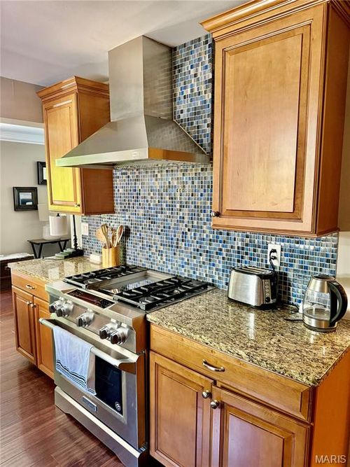1842 Shadywood Ct, Chesterfield, MO, 63017-5440 | Card Image