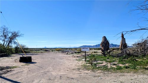 18241 Blythe Way, Blythe, CA, 92225-2263 | Card Image