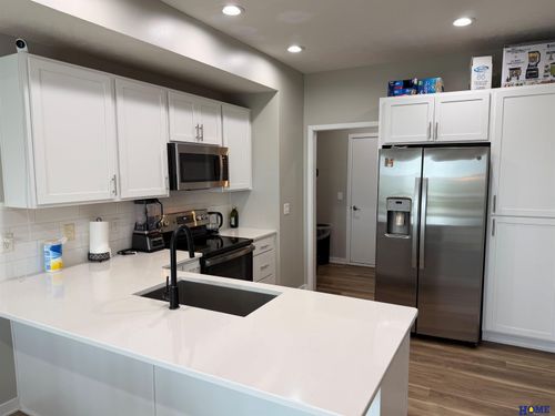 5061 W Amarillo Dr, Lincoln, NE, 68528-2306 | Card Image