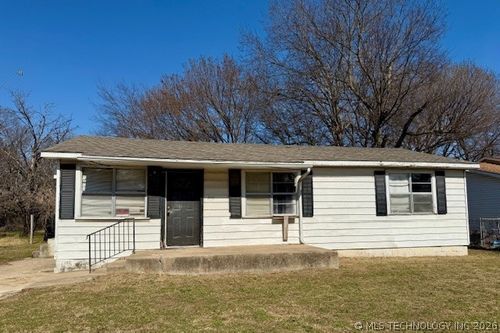 915 Martin Luther King Dr, Ardmore, OK, 73401-7520 | Card Image