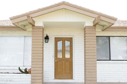 2957 W Villa Rita Dr, Phoenix, AZ, 85053-1743 | Card Image