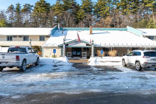 201-202-w26-2955 White Mountain Hwy, North Conway, NH, 03860-5111 | Card Image