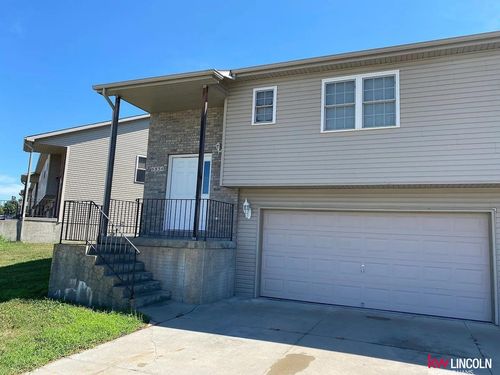 6834 Whitewater Ln, Lincoln, NE, 68521-8995 | Card Image