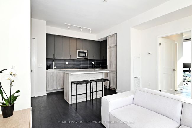 2908 Highway 7, Condo with 2 bedrooms, 2 bathrooms and 1 parking in Vaughan ON | Image 12