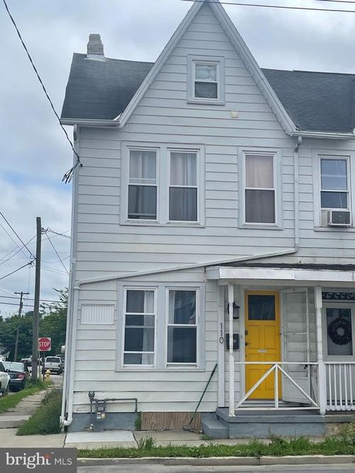 110 Heckman St, Phillipsburg, NJ, 08865-3206 | Card Image