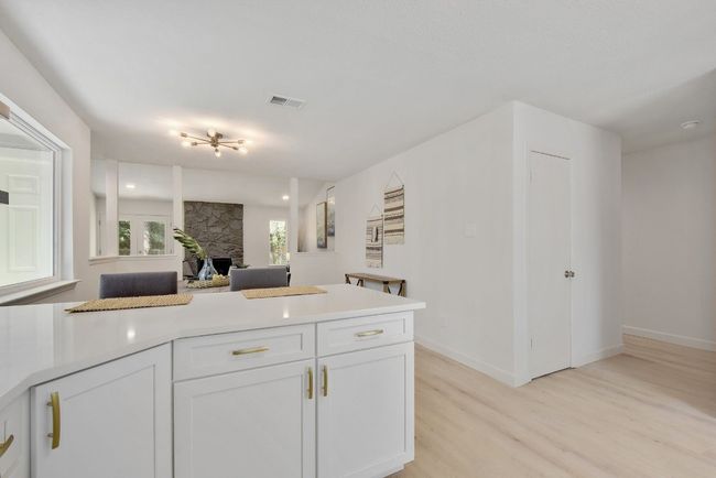 4011 Eskew Dr, House other with 3 bedrooms, 2 bathrooms and 4 parking in Austin TX | Image 11