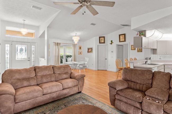 Open Floor Plan | Image 14