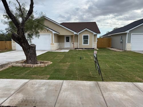 423 E Harris Ave, San Angelo, TX, 76903-3607 | Card Image
