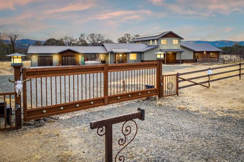 8813 Hayes Ln, Smartsville, CA, 95977 | Card Image