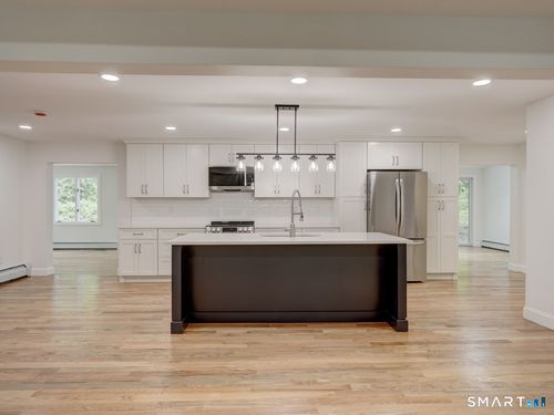 243 Brickyard Rd, Farmington, CT, 06032-1237 | Card Image