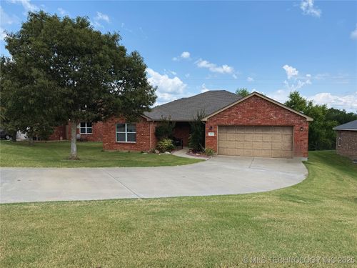 4803 Mill Creek Dr, Ardmore, OK, 73401-6594 | Card Image