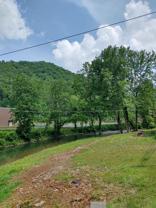 00 Cove Cir, War, WV, 24892 | Card Image