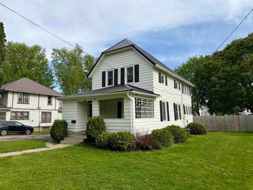 15 5th Ave Ne, Waukon, IA, 52172-1217 | Card Image