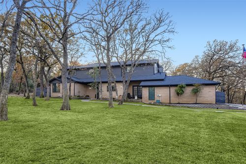 900 Pioneer Cir E, Argyle, TX, 76226-6714 | Card Image