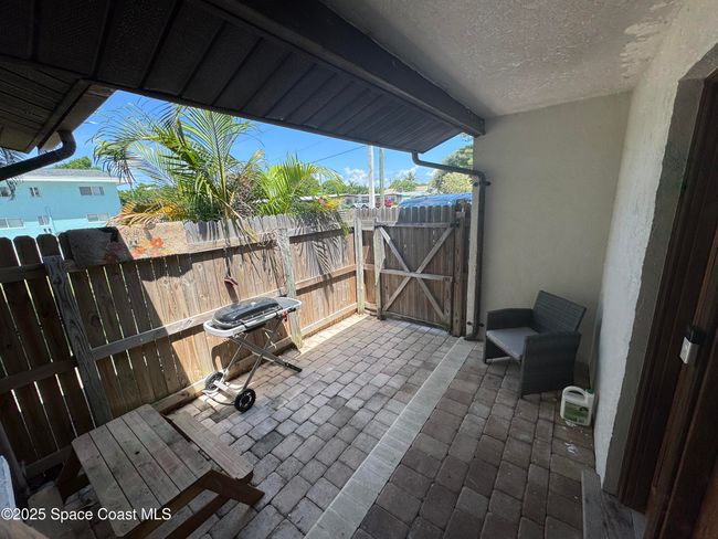 1 - 255 Woodland Ave, Townhouse with 2 bedrooms, 2 bathrooms and null parking in Cocoa Beach FL | Image 4