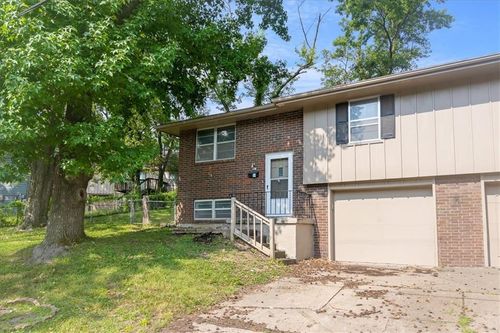 1408 S Franklin Ave, Independence, MO, 64052-2132 | Card Image