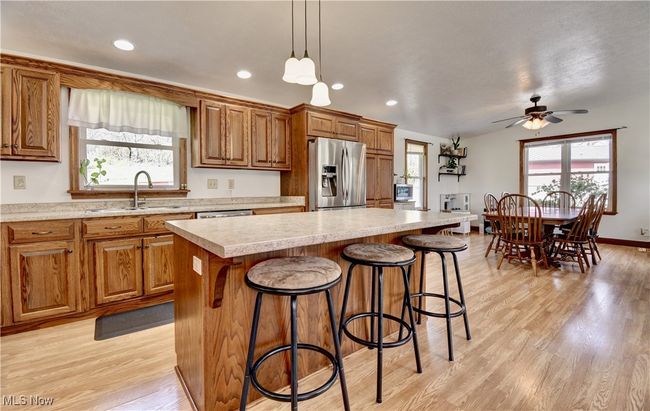 10913 Us Route 62, House other with 5 bedrooms, 2 bathrooms and null parking in Killbuck OH | Image 9
