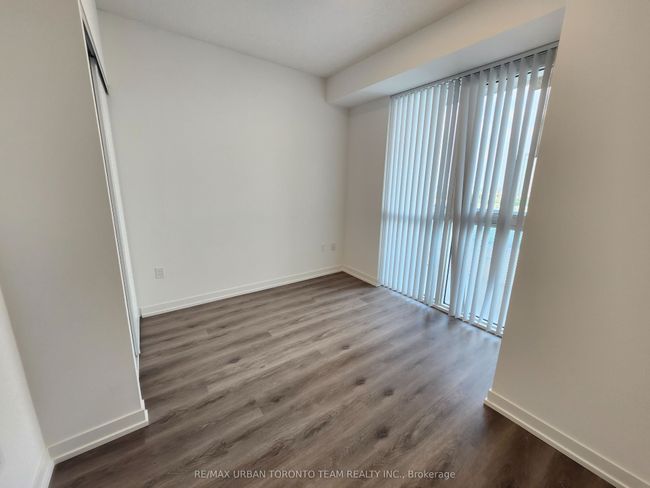 1508 - 28 Interchange Way, Condo with 1 bedrooms, 1 bathrooms and null parking in Concord ON | Image 6