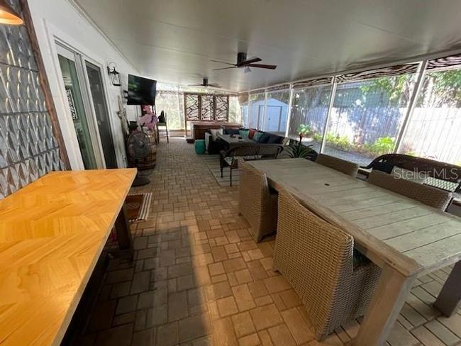 Screened in patio | Image 27