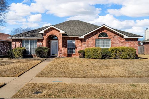 463 Overland Trl, Cedar Hill, TX, 75104-5427 | Card Image