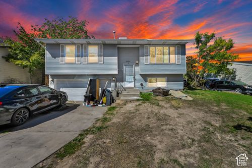 6484 S Daffodil Way, West Jordan, UT, 84081-3865 | Card Image