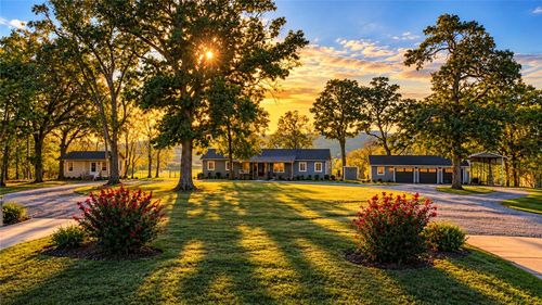 82 County Road 327, Berryville, AR, 72616-9581 | Card Image