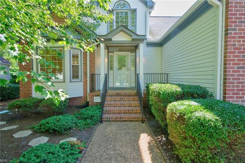 509 Birkdale Ct, Yorktown, VA, 23693-5525 | Card Image