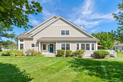 2 Seminole Way, Bloomfield, CT, 06002-2387 | Card Image