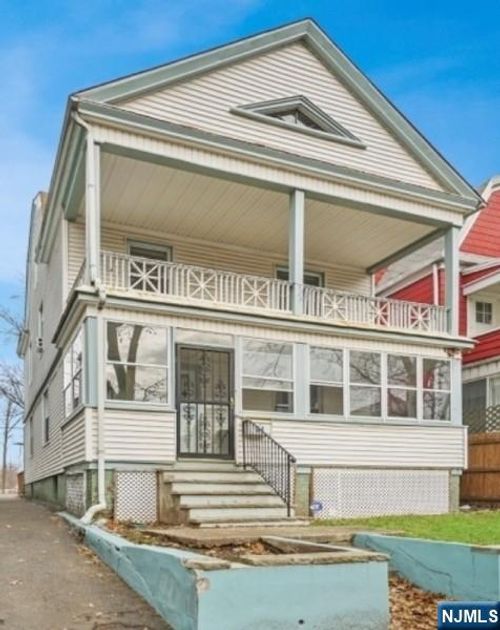 34 Hilton St, East Orange, NJ, 07017-1845 | Card Image