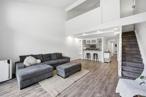17-f-7890 E Spring St, Long Beach, CA, 90815-1637 | Card Image