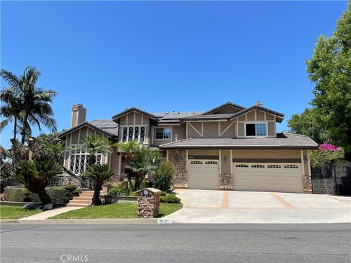 8621 Hillcrest Rd, Buena Park, CA, 90621-1009 | Card Image