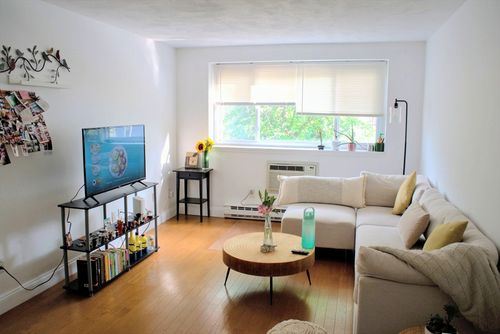 apt-11-326 Broadway, Somerville, MA, 02145-2823 | Card Image