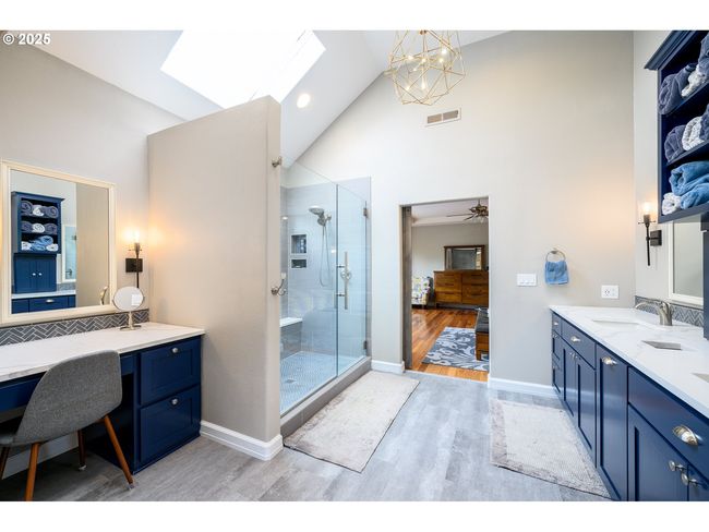 Owner's Suite Bathroom | Image 24