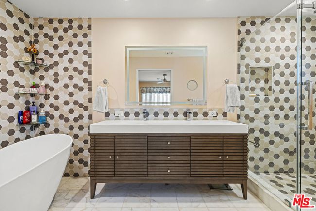 21615 Wo He Lo Trl, House other with 3 bedrooms, 4 bathrooms and null parking in Chatsworth CA | Image 30