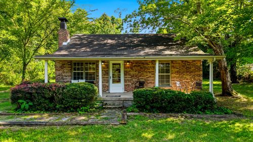 440 W Kingston Springs Rd, Kingston Springs, TN, 37082-9103 | Card Image